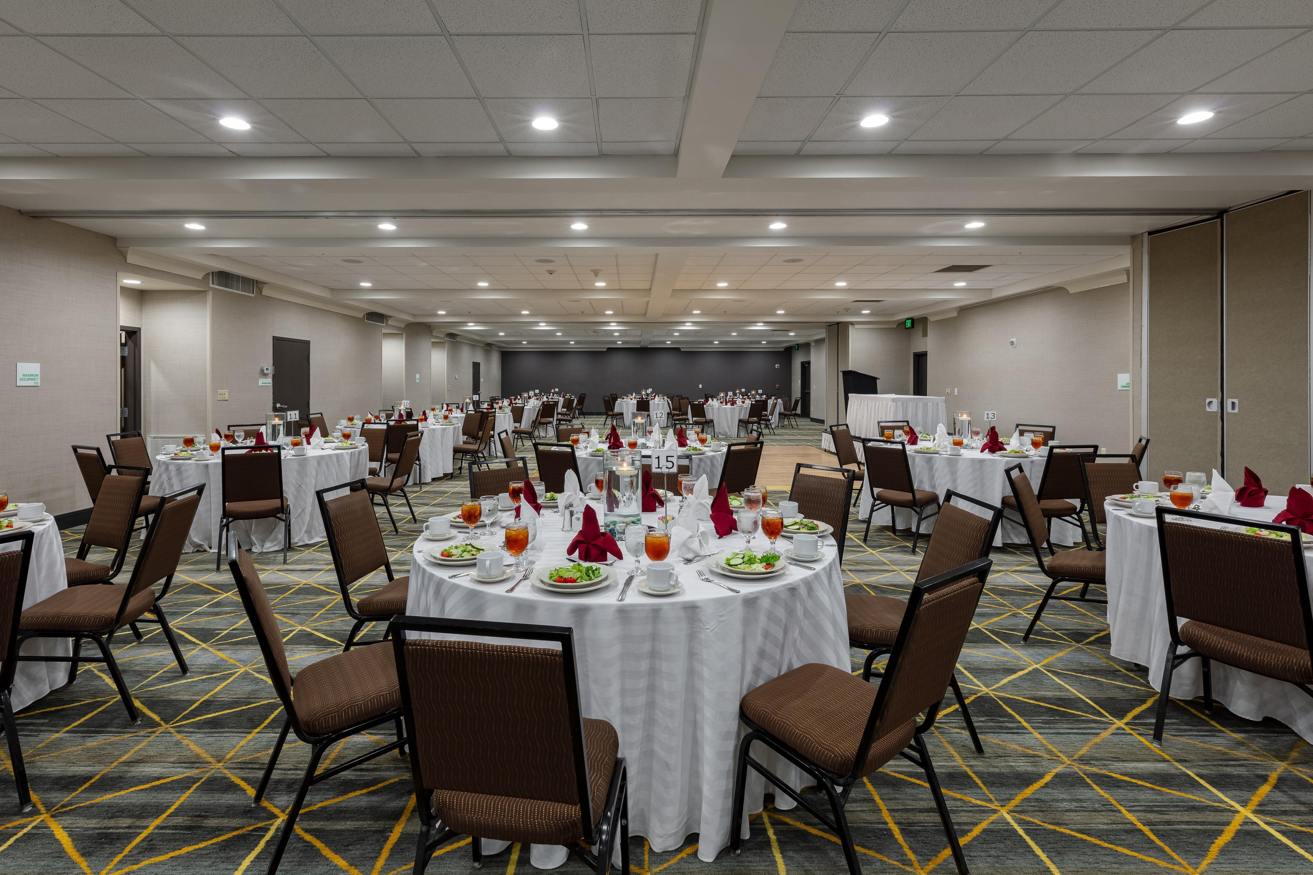 Holiday Inn & Suites Atlanta Airport North By Ihg College Park Dış mekan fotoğraf