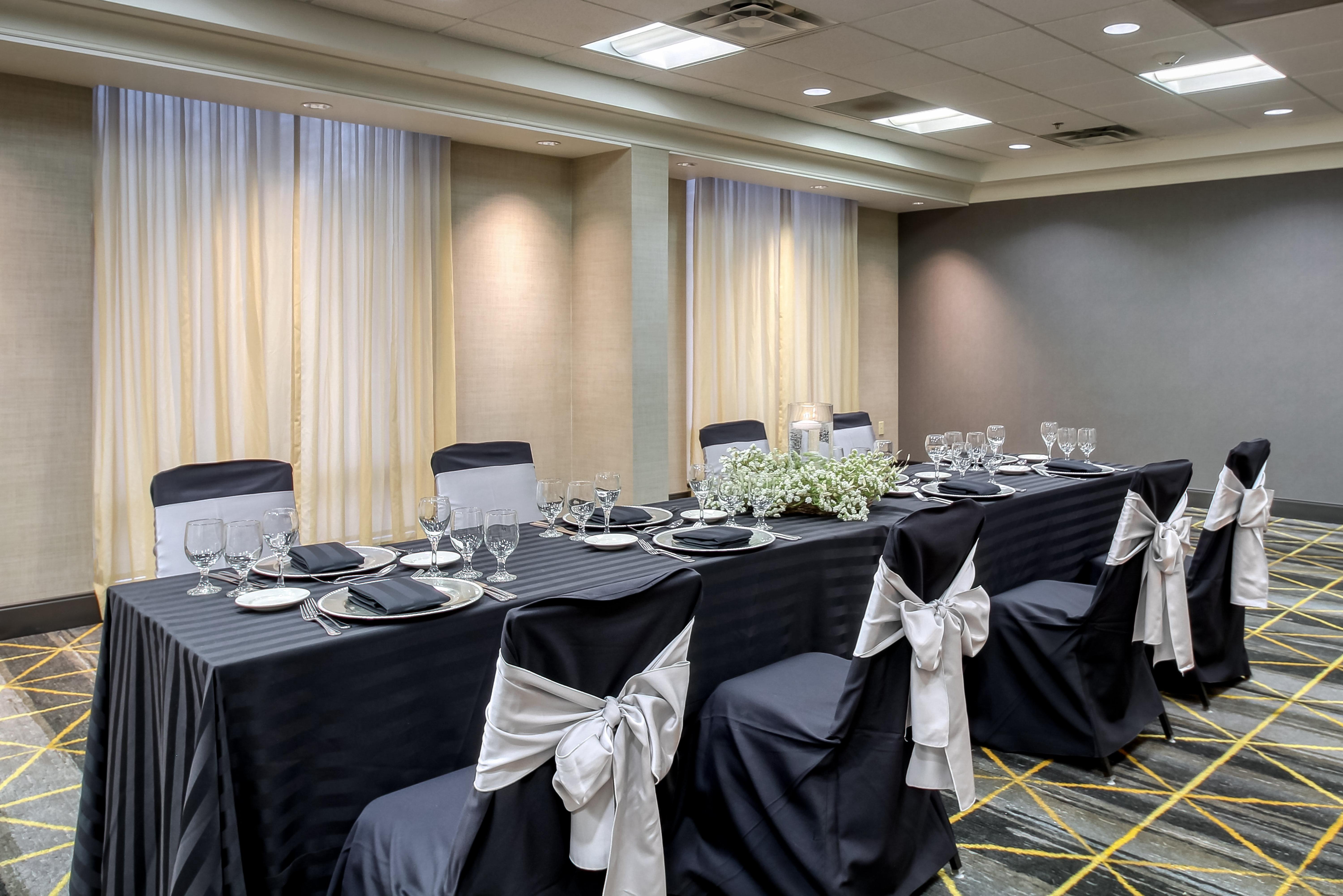 Holiday Inn & Suites Atlanta Airport North By Ihg College Park Dış mekan fotoğraf