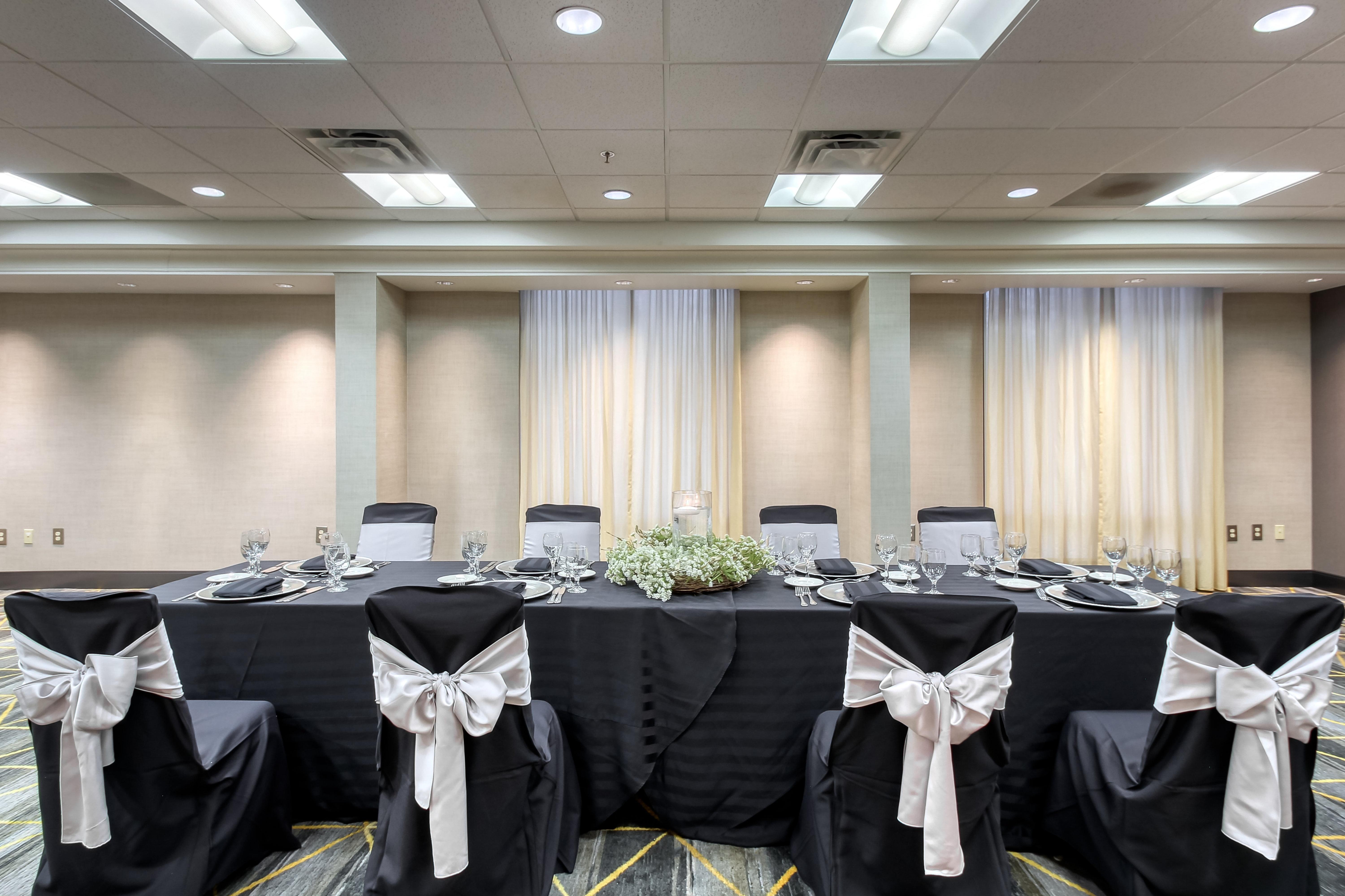 Holiday Inn & Suites Atlanta Airport North By Ihg College Park Dış mekan fotoğraf