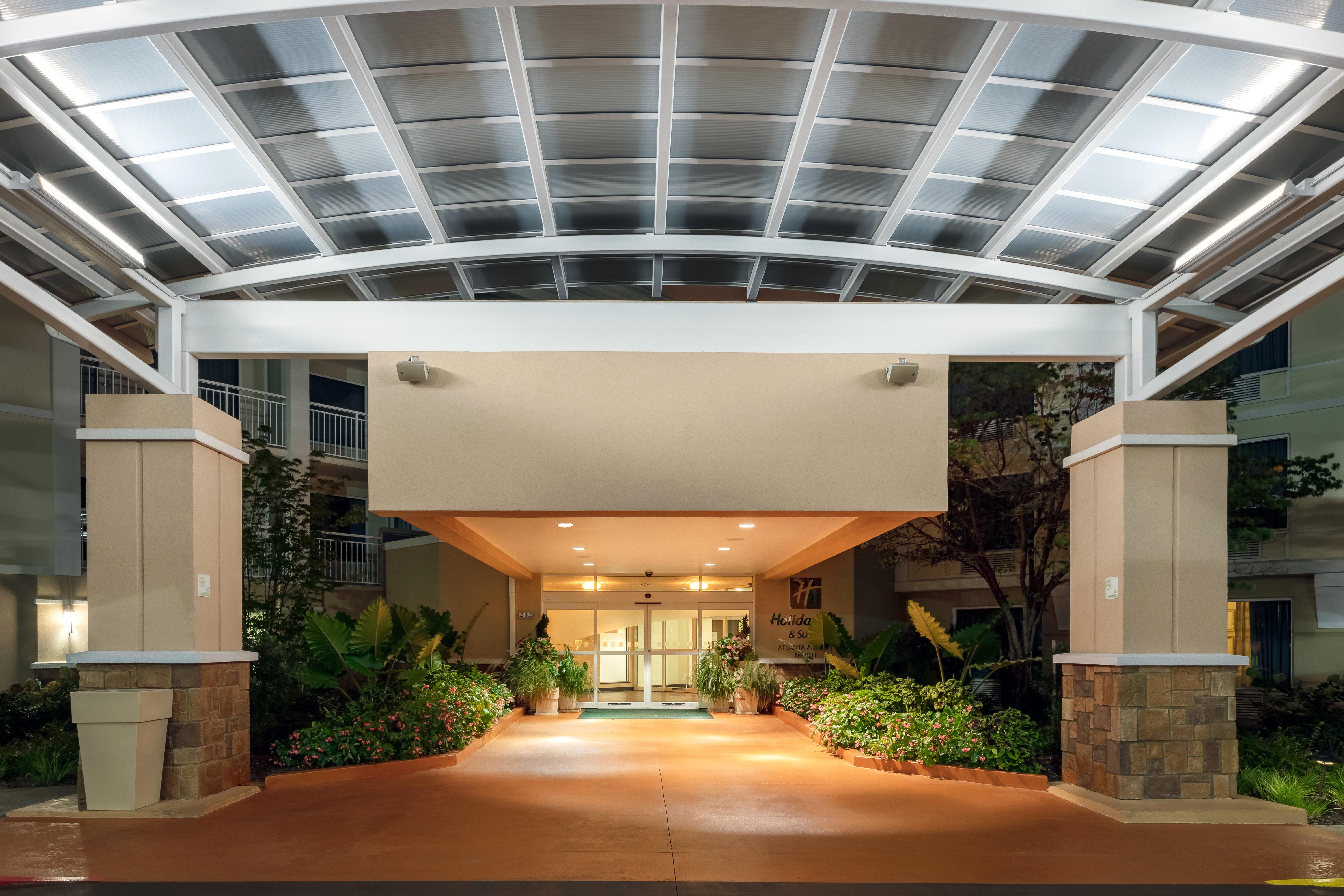 Holiday Inn & Suites Atlanta Airport North By Ihg College Park Dış mekan fotoğraf